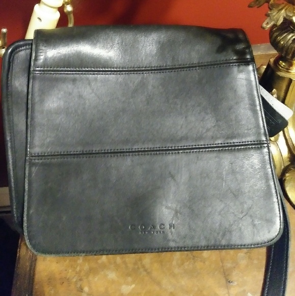 Coach Handbags - 💞VINTAGE COACH TRIBECA "RARE"NEW YORK BAG💞
